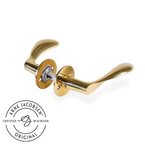 Arne Jacobsen dörrhandtag – AJ111 dörrhandtag i polerad mässing 111 mm, stor modell