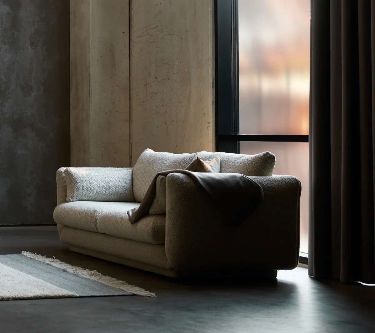 Bloom 2-sitssoffa med sockel - Bild 7