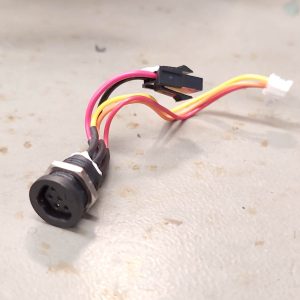 Begagnad Laddport/kontakt till Phylion TRAP