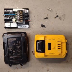 Beg. Dewalt 12V 2Ah DIY Kit (DCB127) #3 (2017)