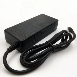 12V LiFePo4-Laddare 5A