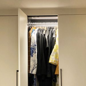 LED-list med rörelsesensor för skåp & garderob