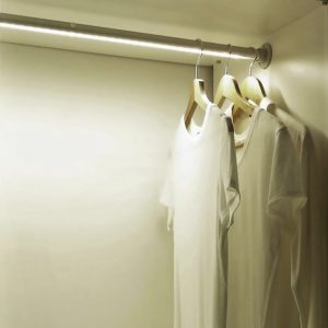 LED-list Klädstång med rörelsesensor